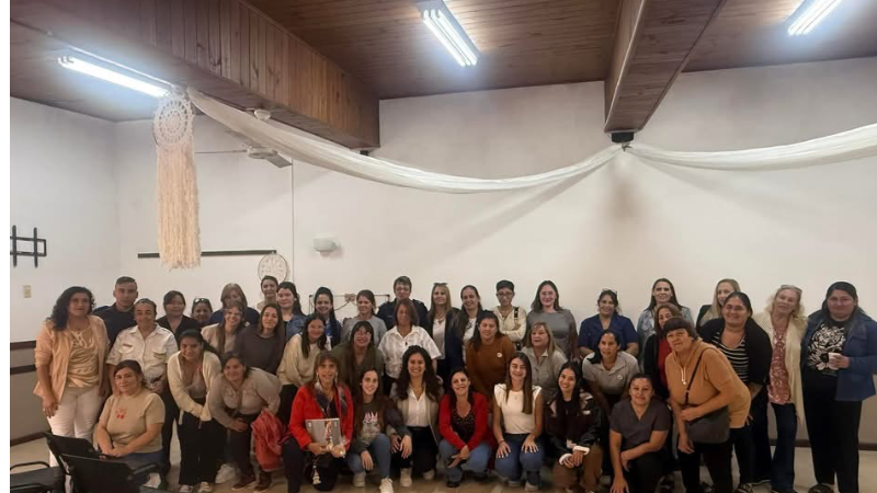 SE DESARROLLO UN TALLER PARA EMPLEADAS MUNICIPALES EN CONMEMORACION POR EL DIA INTERNACIONAL DE LA MUJER
