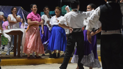 CON GRAN ΓXITO SE DESARROLLΓ LA FIESTA DEL DIA DEL ISLEΓO